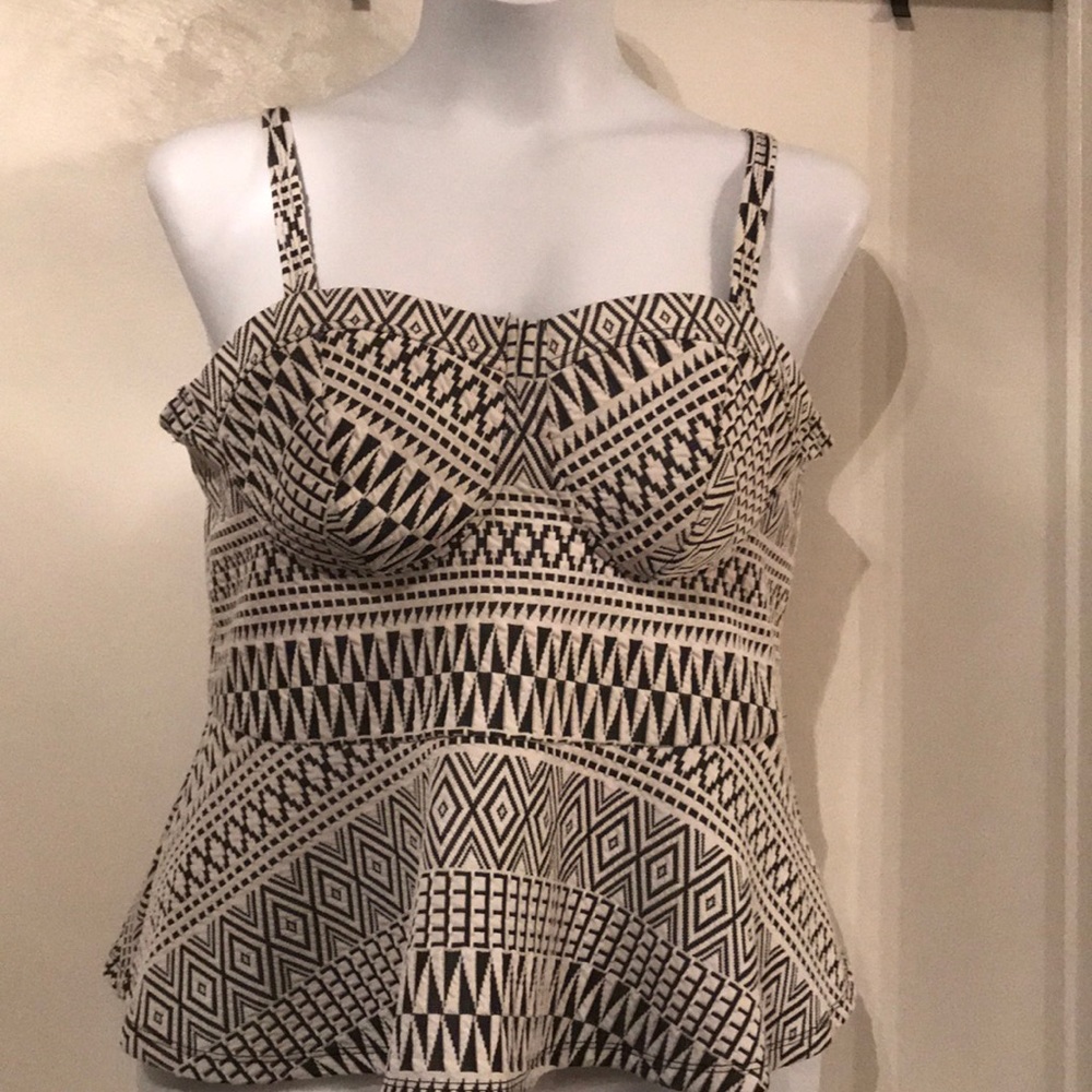 Tribal Print peplum tip, Size xLarge